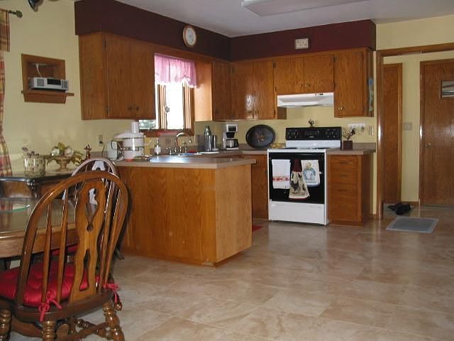 2nd image of 305 7th Ave S