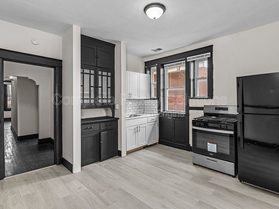 1st image of 4301 S 38th St APT 2S