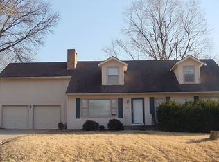 1207 W Beverly Rd, Independence, MO 64055