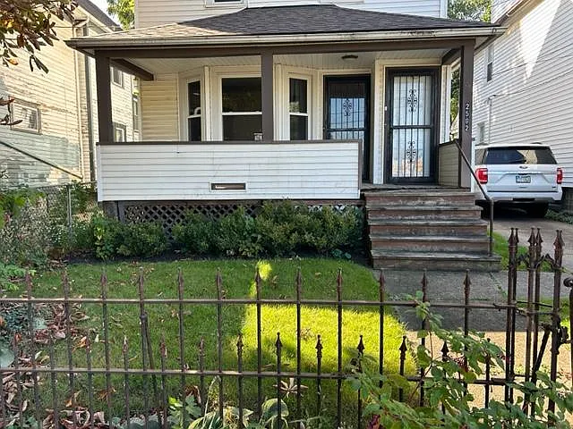 2582 W 10th St — Photo 19