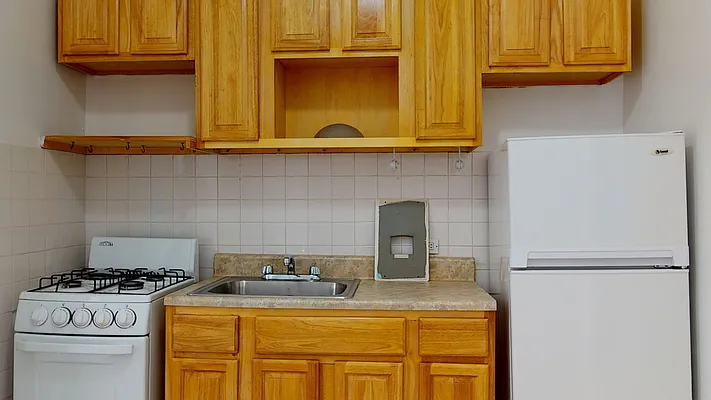 Rented by Bond New York | media 27