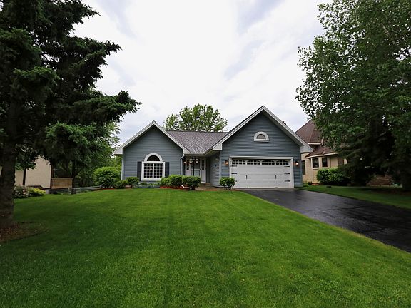2nd image of 8612 Seasons Ct
