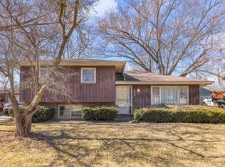 5S464 Sherman Ave, Naperville, IL 60563