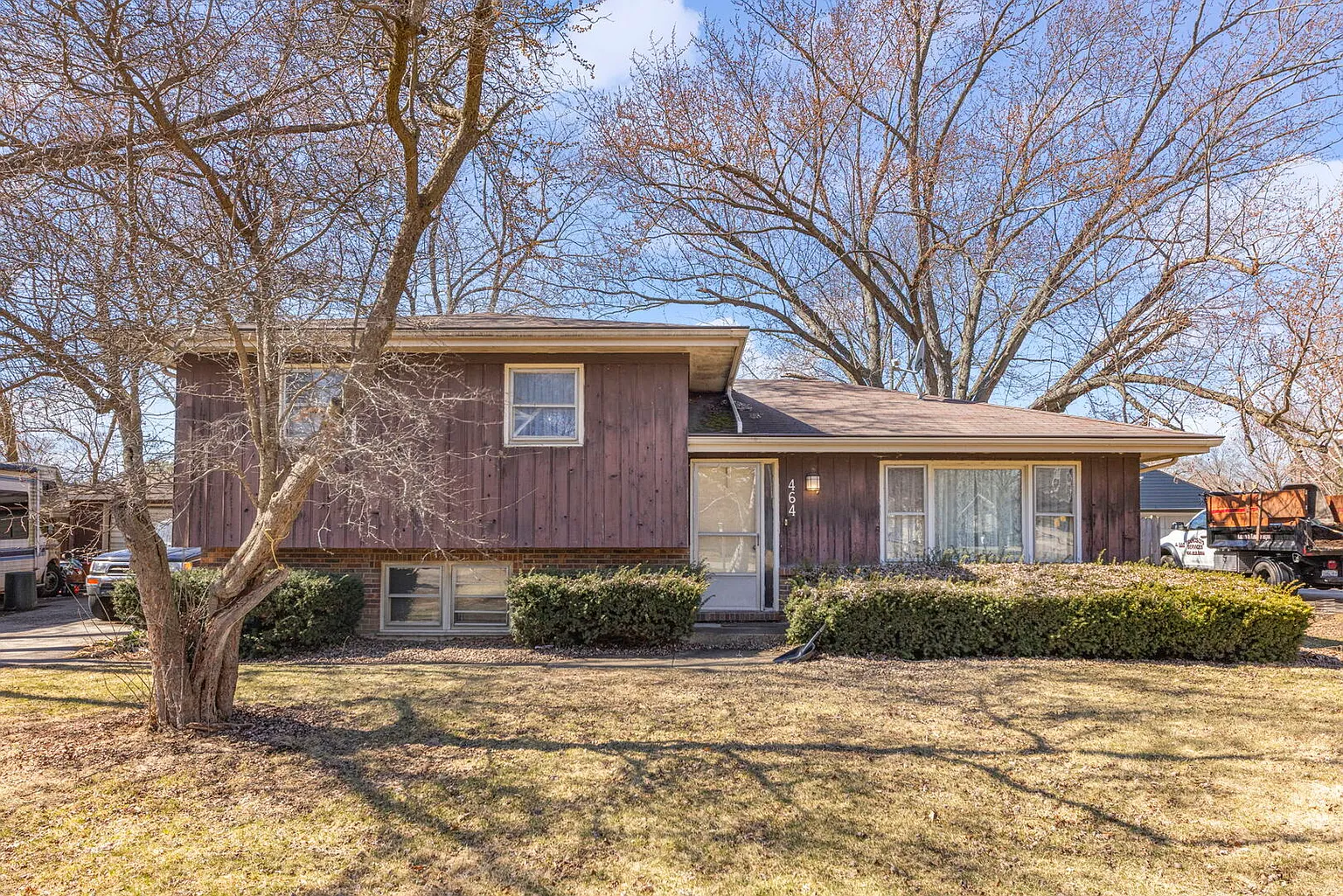 5S464 Sherman Ave photo 1