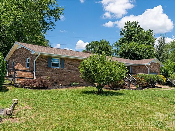 3rd image of 187 Sheehan Rd