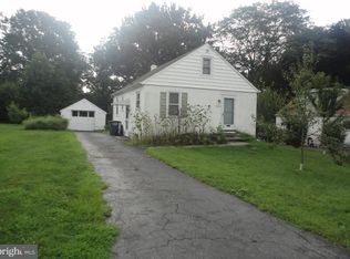 203 Elm Rd, Wallingford, PA 19086