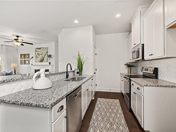 4th image of 1909 Plainsboro Dr