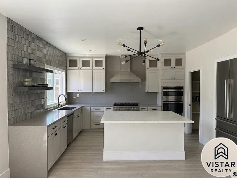 4963 Seneca Park Loop — Photo 4