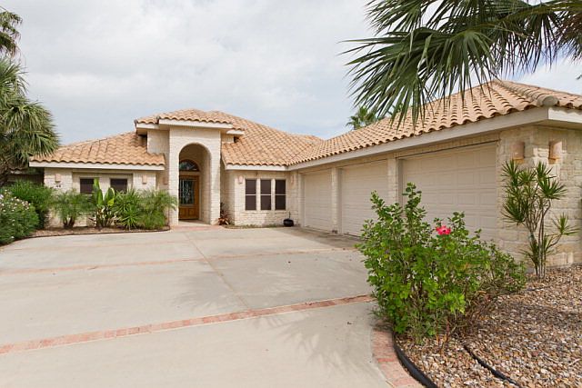 1st image of 46 Laguna Madre Dr