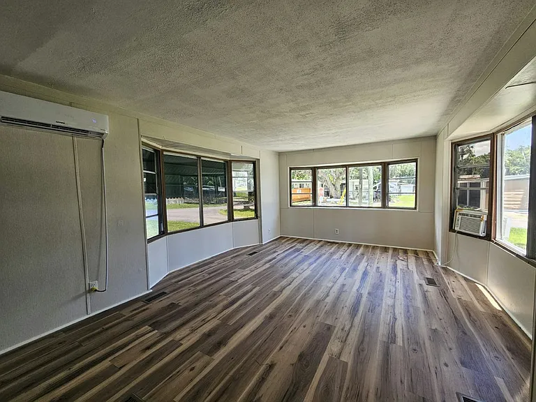 4360 Hitzing Ave #28 — Photo 2