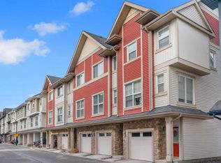 34 SW New Brighton Point SE, Calgary, AB T2Z1B8