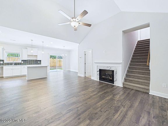 3rd image of 209 Telluride Court