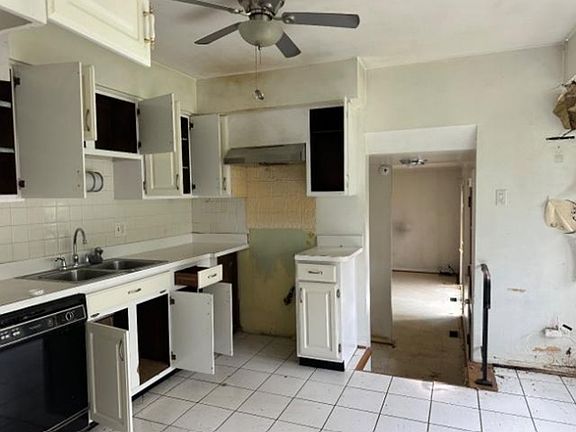 5th image of 4345 179th St