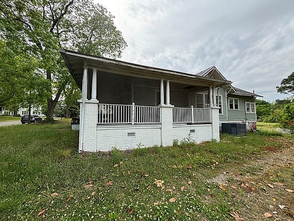5th image of 315 E Hill St