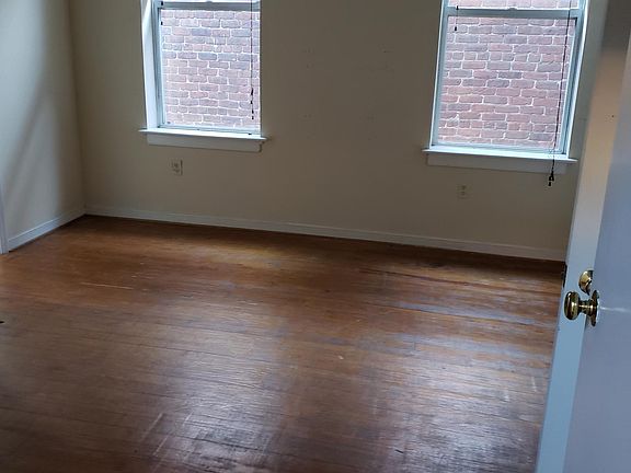 2nd image of 2022 W Grace St APT A
