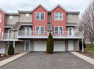 4 Miranda Ln, Stratford, CT 06615