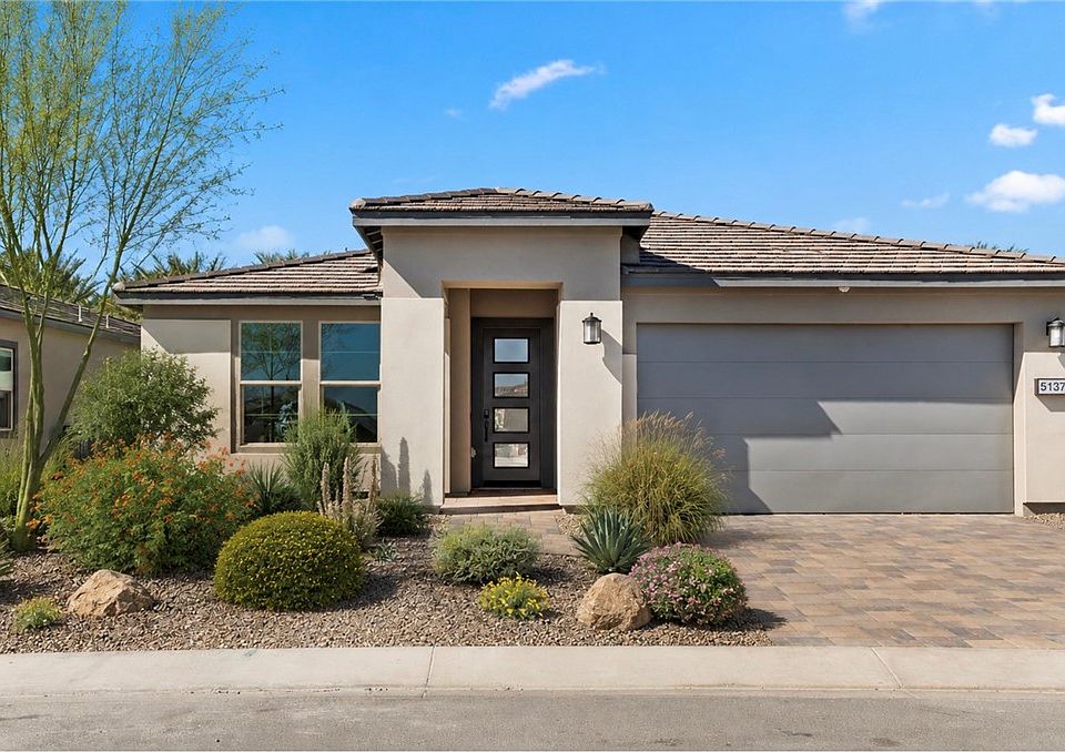 1st image of 51375 Pinnacle Vista Dr