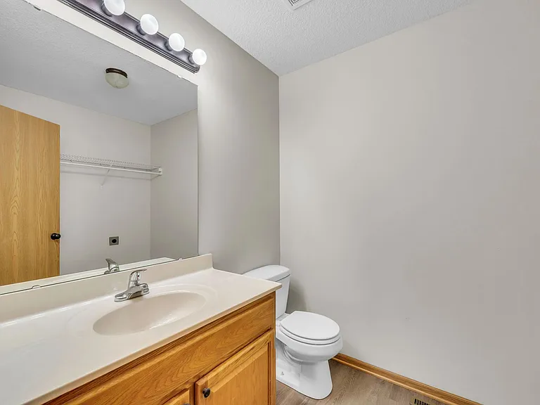 3005-3033 S Shrank Dr — Photo 39