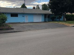 1720 Barton St, Eugene, OR 97404