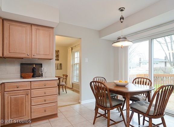 4th image of 715 E Crestwood Dr