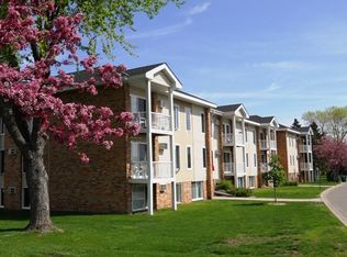 3911 Valley View Dr N APT 104, Eagan, MN 55122