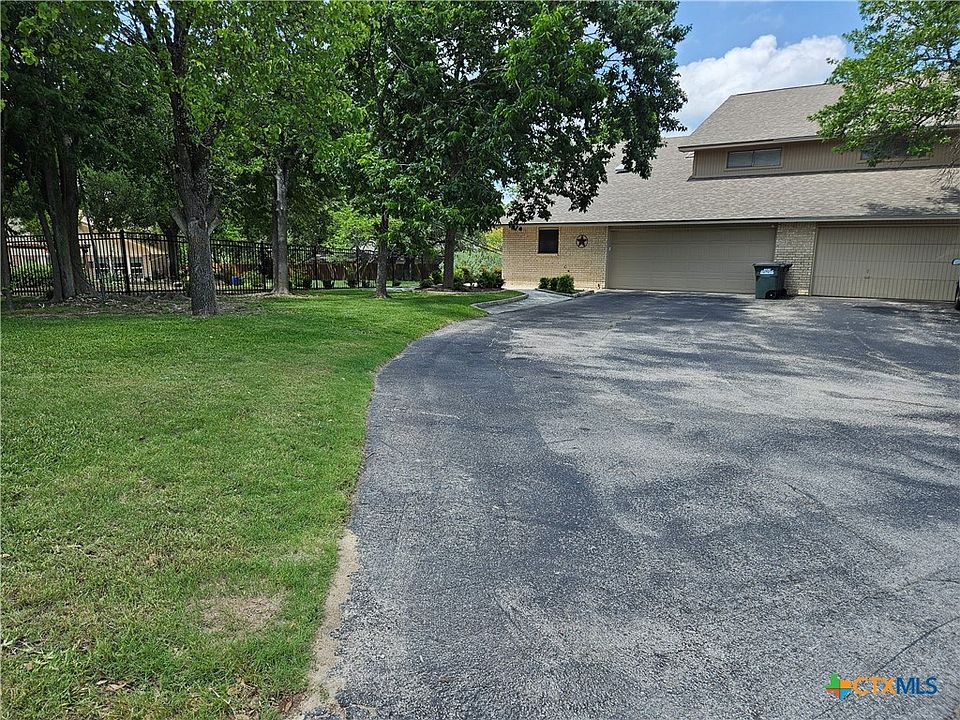1st image of 3901 Chisholm Trl APT 15
