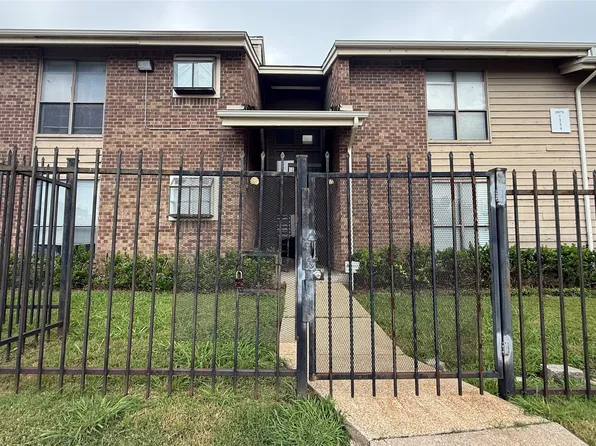 5750 Phoenix Dr APT 4, Dallas, TX 75231