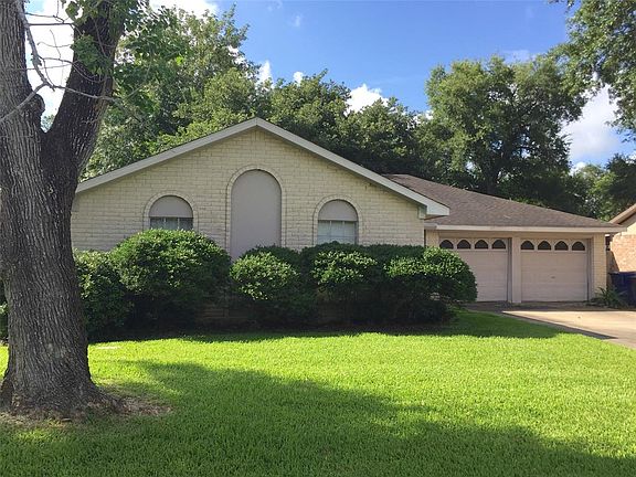3rd image of 2327 Fairgreen Dr