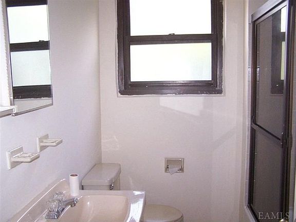 4th image of 171 Pearsall Dr APT 4H
