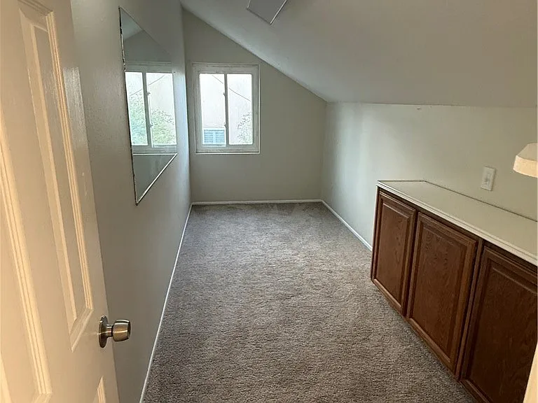 22166 Woodcreek Ln — Photo 16