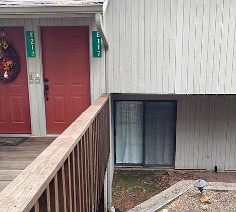 2nd image of 225 Holly Hill Cir #E117
