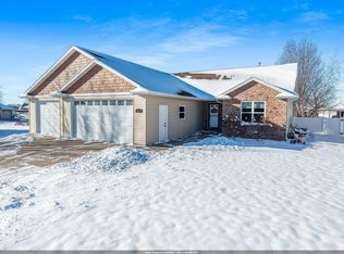 1012 Tana Ln, Menasha, WI 54952
