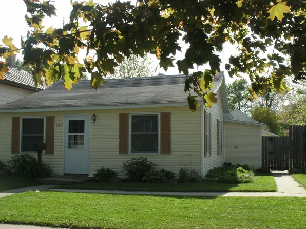 1917 Liberty St, La Crosse, WI 54603