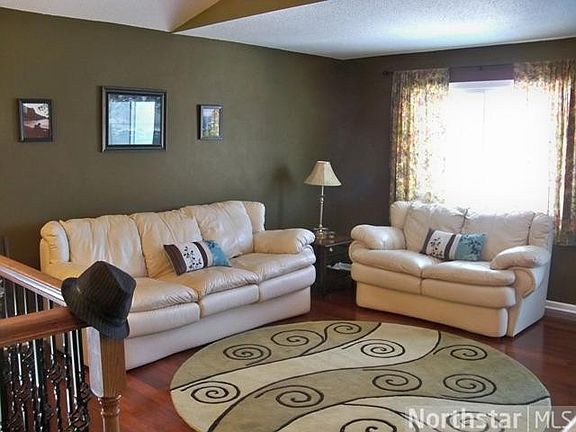 5th image of 701 Evergreen Ct