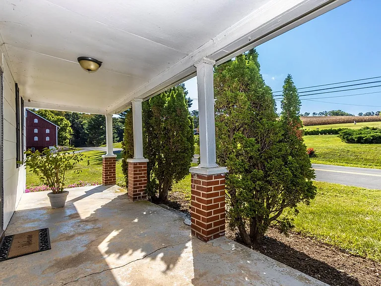 13634 Glissans Mill Rd — Photo 42