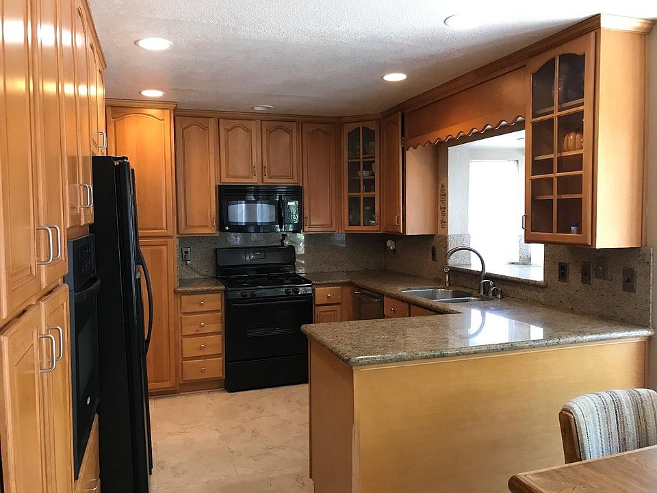 1st image of 4235 Estate Dr