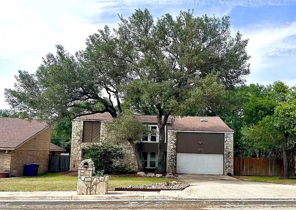 3423 Trailway Park St — Photo 2