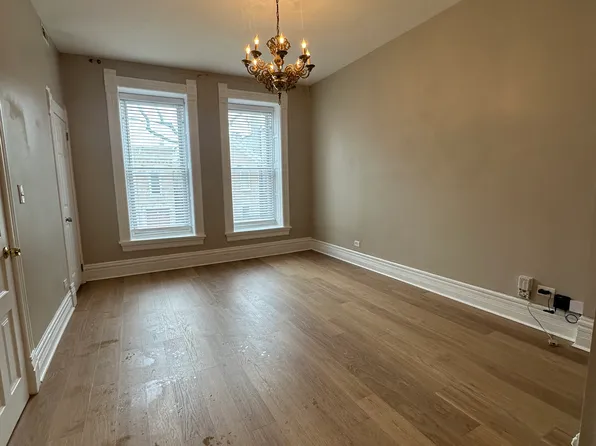 854 N Hermitage Ave APT 2F, Chicago, IL 60622