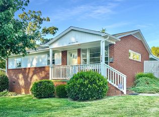 779 7th St SE, Hickory, NC 28602