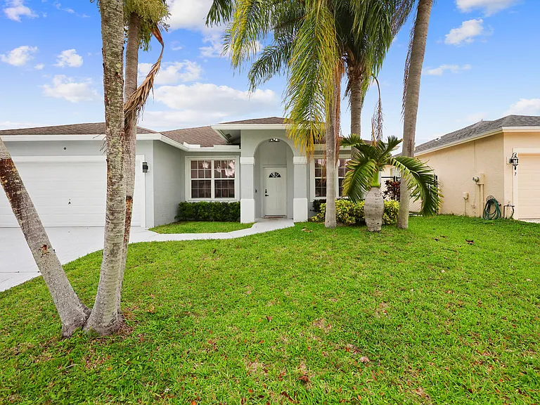 1209 Olympic Cir — Photo 4