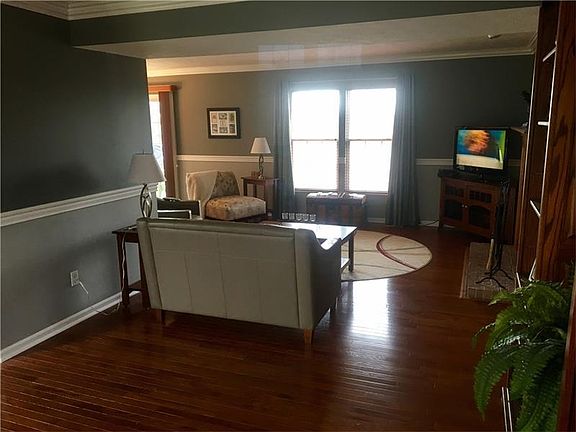 4th image of 1233 Barnstaple Dr