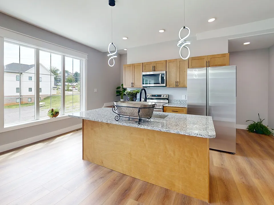 115 20th St SW