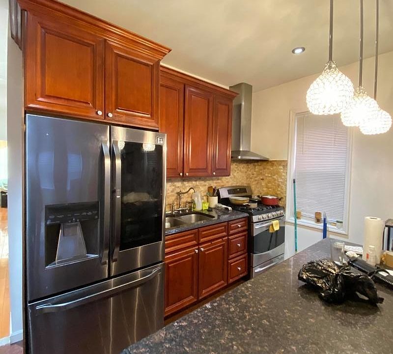 1st image of 2328 28th St #1B