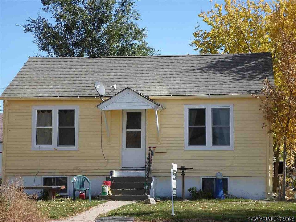 1st image of 1833 E C St