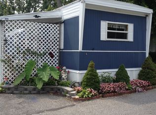 5 Front St, Bay Shore, NY 11706