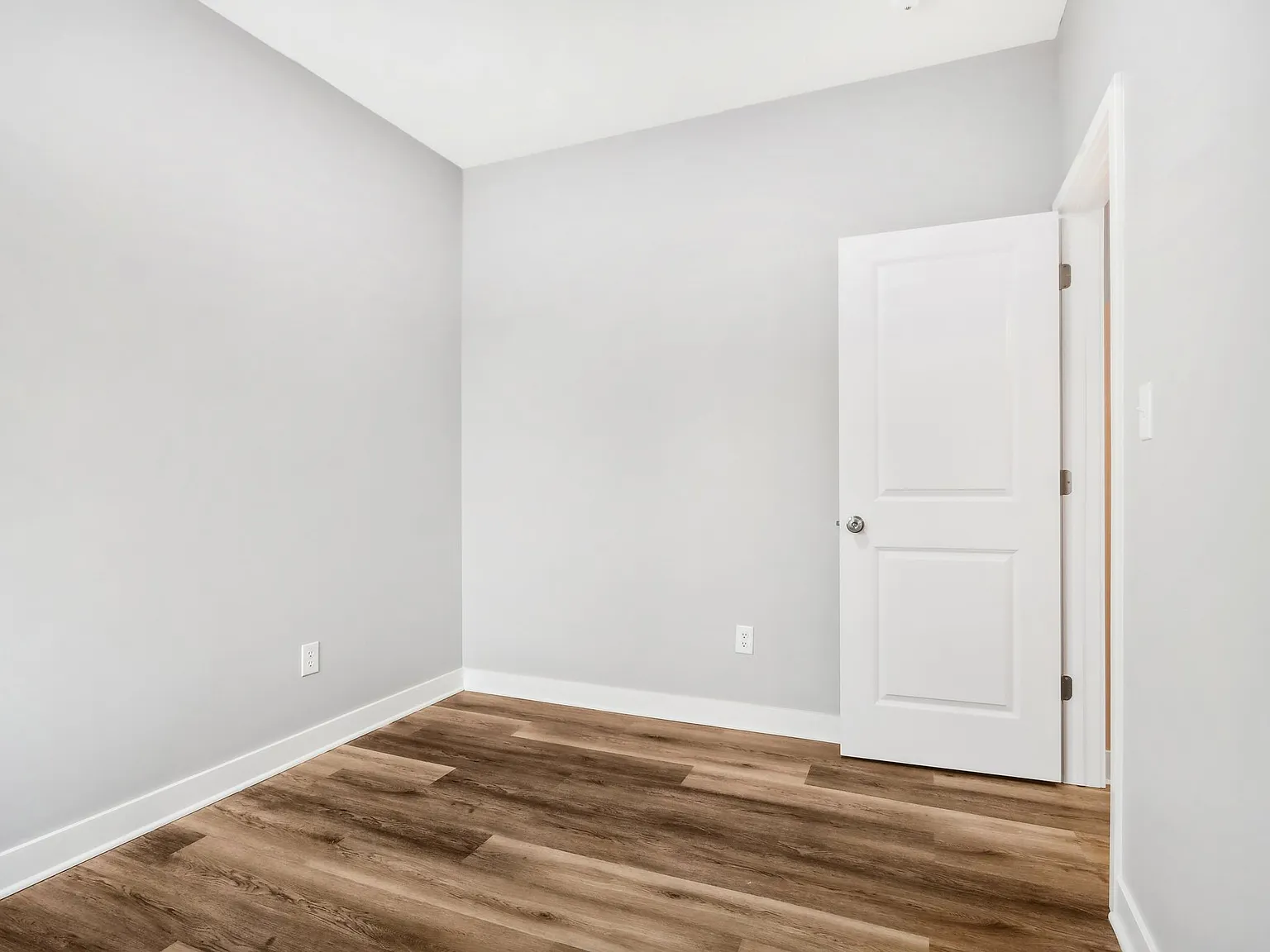 2106 N Talbott St — Photo 3