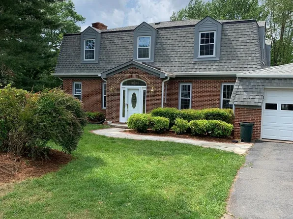 1614 Charnita Ct, Vienna, VA 22182