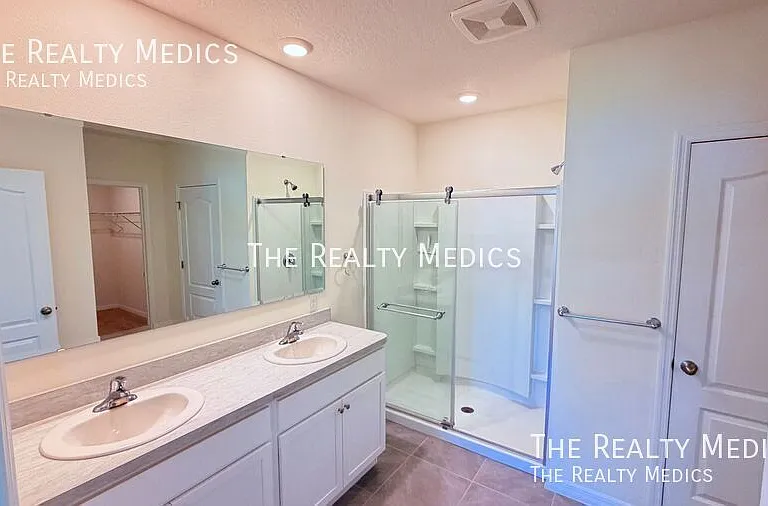 3231 Silas Dr — Photo 17