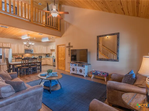 1554 Gruene Rd #A16, New Braunfels, TX 78130