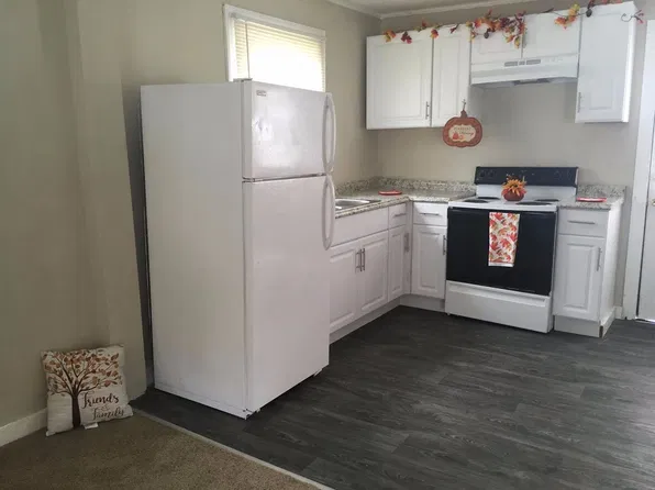 102 S Elm St, Gastonia, NC 28052